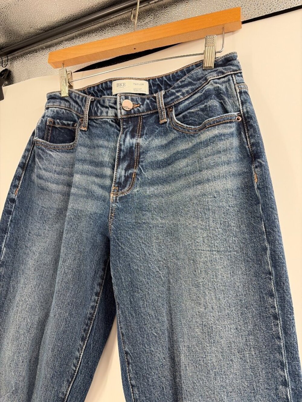 BKE Denim Taylor Low Slung Baggy Fit Classic Straight Distressed Jeans Womens 26 - Picture 6 of 9